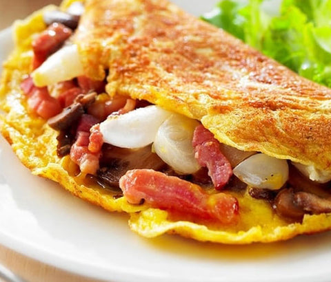 Omelette garnie, +pain